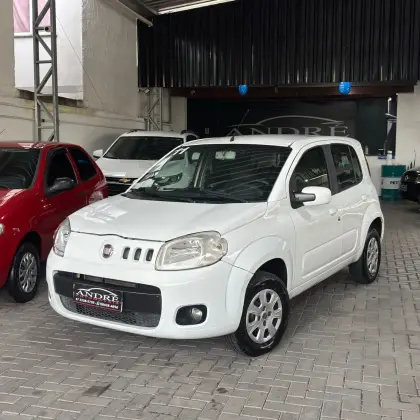 FIAT UNO 1.0 EVO VIVACE 8V FLEX 4P MANUAL FIAT UNO 1.0 EVO VIVACE 8V FLEX 4P MANUAL