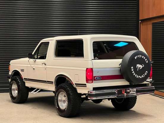 FORD-BRONCO-4.9 V8 GASOLINA XLT 4X4 MANUAL FORD-BRONCO-1986