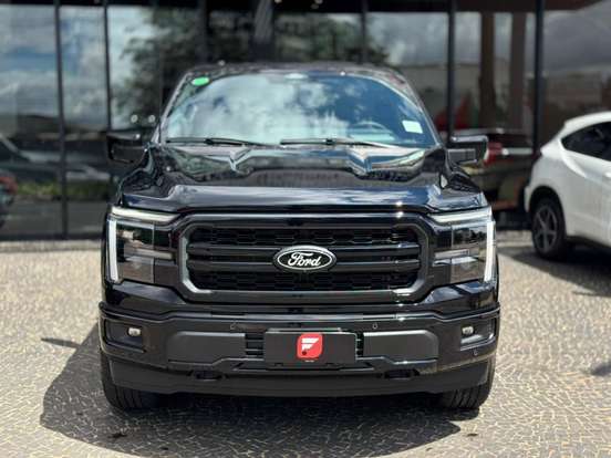 FORD-F-150-5.0 V8 GASOLINA CD LARIAT BLACK FX4 AUTOMÁTICO FORD-F-150-2025