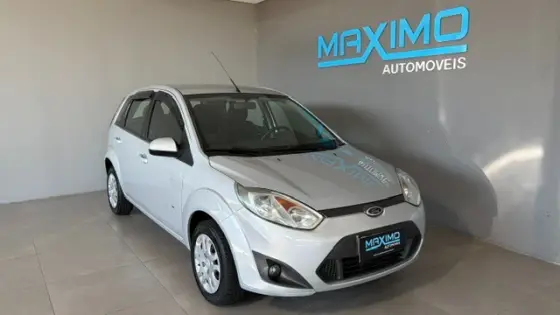 FORD FIESTA 1.6 ROCAM HATCH 8V FLEX 4P MANUAL FORD FIESTA 1.6 ROCAM HATCH 8V FLEX 4P MANUAL