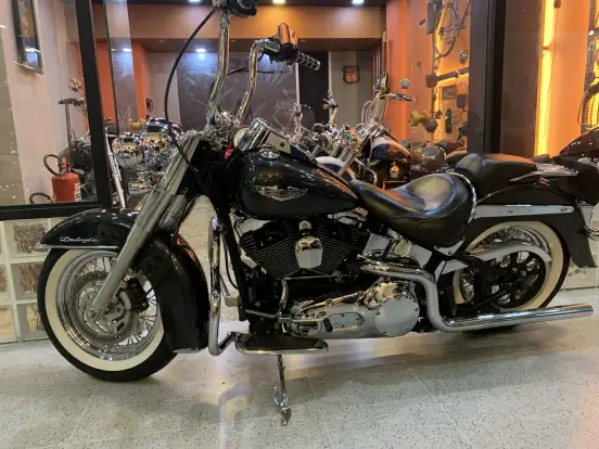 HARLEY-DAVIDSON-SOFTAIL DELUXE-2006