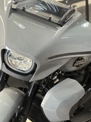 HARLEY-DAVIDSON STREET GLIDE ULTRA 