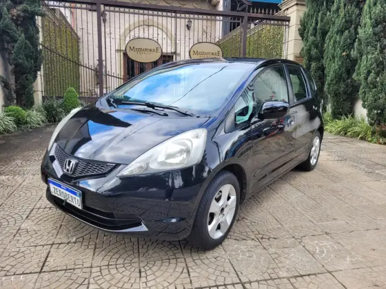 HONDA FIT 1.4 LX 16V FLEX 4P MANUAL HONDA FIT 1.4 LX 16V FLEX 4P MANUAL