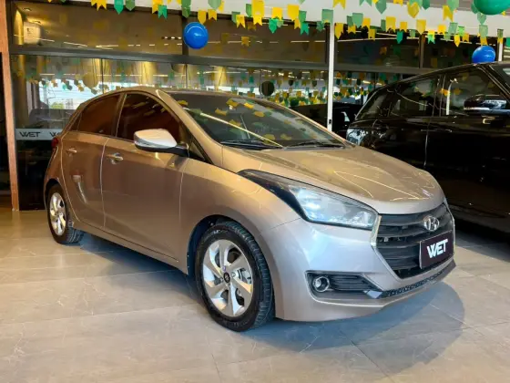 HYUNDAI HB20 1.6 COMFORT PLUS 16V FLEX 4P AUTOMÁTICO