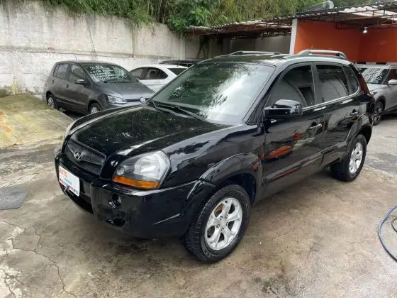HYUNDAI TUCSON 2.0 MPFI GLS 16V 143CV 2WD FLEX 4P AUTOMÁTICO HYUNDAI TUCSON 2.0 MPFI GLS 16V 143CV 2WD FLEX 4P AUTOMÁTICO
