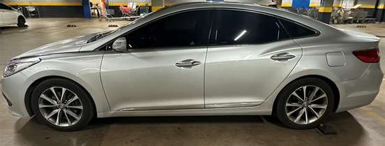 HYUNDAI-AZERA-2015