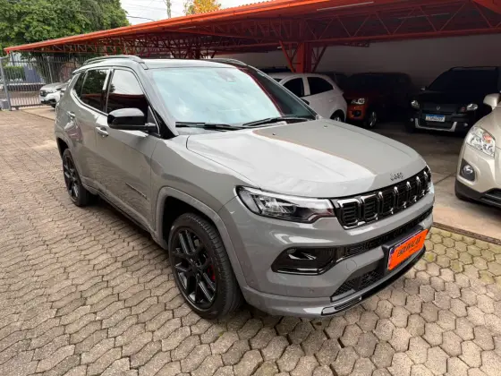 JEEP COMPASS 2.0 HURRICANE 4 TURBO GASOLINA BLACKHAWK AT9 JEEP COMPASS 2.0 HURRICANE 4 TURBO GASOLINA BLACKHAWK AT9