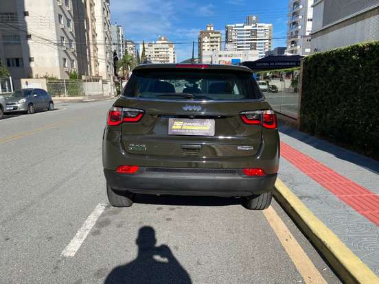 JEEP-COMPASS-2021
