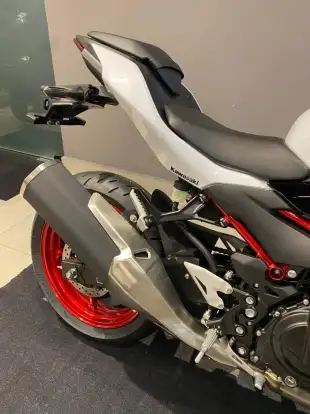KAWASAKI-Z500-2026