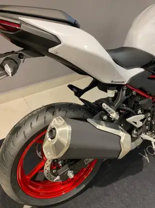 KAWASAKI-Z500-2026