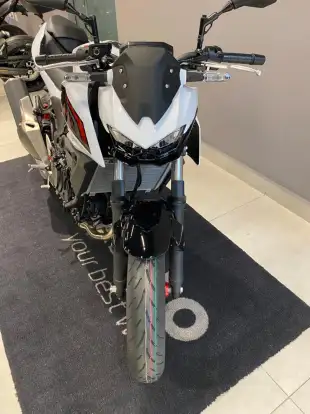 KAWASAKI-Z500-2026