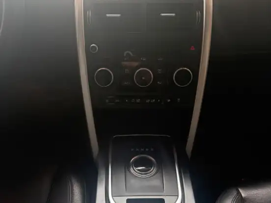 LAND ROVER-DISCOVERY SPORT-2.0 16V SI4 TURBO GASOLINA SE 4P AUTOMÁTICO LAND ROVER-DISCOVERY SPORT-2018