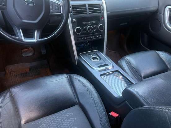 LAND ROVER-DISCOVERY SPORT-2.0 16V SI4 TURBO GASOLINA SE 4P AUTOMÁTICO LAND ROVER-DISCOVERY SPORT-2015