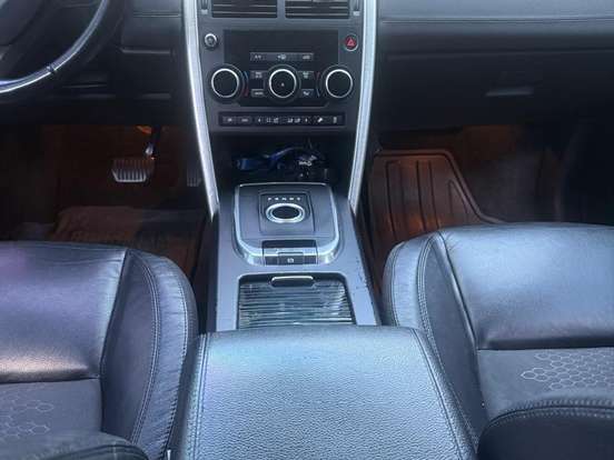 LAND ROVER-DISCOVERY SPORT-2.0 16V SI4 TURBO GASOLINA SE 4P AUTOMÁTICO LAND ROVER-DISCOVERY SPORT-2015