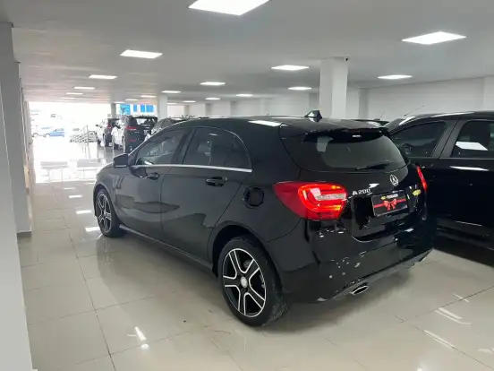 MERCEDES-BENZ-CLASSE A-1.6 200 TURBO STYLE GASOLINA 4P AUTOMATIZADO MERCEDES-BENZ-CLASSE A-2013