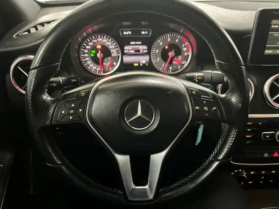 MERCEDES-BENZ-CLASSE A-1.6 200 TURBO STYLE GASOLINA 4P AUTOMATIZADO MERCEDES-BENZ-CLASSE A-2013