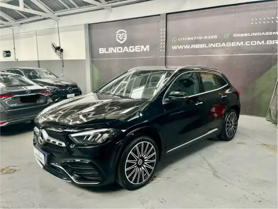 MERCEDES-BENZ-GLA 200-2025