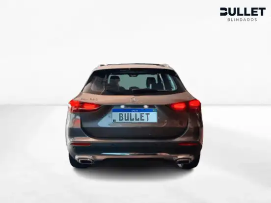 MERCEDES-BENZ-GLA 200-2025