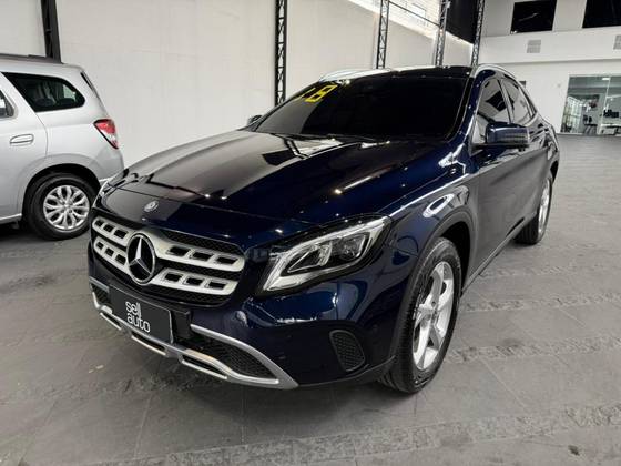 Mercedes-Benz GLA 200 1.6 CGI Flex Advance 7G-DCT