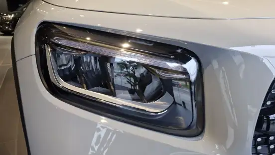 MERCEDES-BENZ-GLB 220-2026