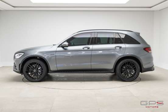 MERCEDES-BENZ-GLC 43 AMG-2021