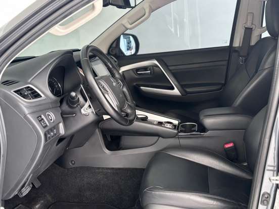 MITSUBISHI-PAJERO SPORT-2023