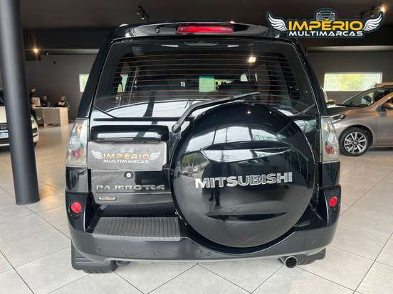 MITSUBISHI-PAJERO TR4-2.0 4X2 16V 140CV FLEX 4P AUTOMÁTICO MITSUBISHI-PAJERO TR4-2014