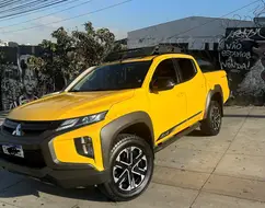 MITSUBISHI L200 TRITON 2.4 16V TURBO DIESEL SPORT SAVANA CD 4P 4X4 AUTOMÁTICO MITSUBISHI L200 TRITON 2.4 16V TURBO DIESEL SPORT SAVANA CD 4P 4X4 AUTOMÁTICO