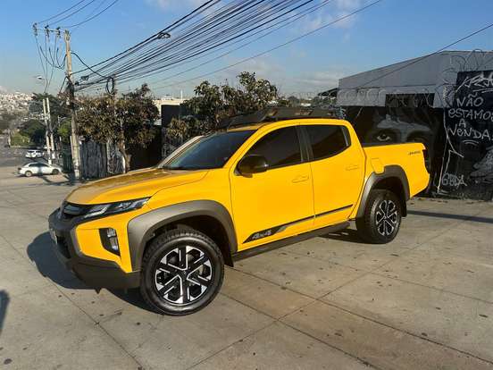 MITSUBISHI-L200 TRITON-2.4 16V TURBO DIESEL SPORT SAVANA CD 4P 4X4 AUTOMÁTICO MITSUBISHI-L200 TRITON-2023