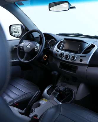 MITSUBISHI-L200 TRITON-2012