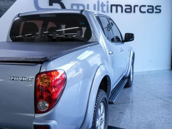 MITSUBISHI-L200 TRITON-3.5 HPE 4X4 CD V6 24V FLEX 4P AUTOMÁTICO MITSUBISHI-L200 TRITON-2012