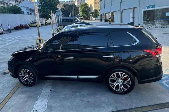 MITSUBISHI-OUTLANDER-3.0 GT 4X4 V6 24V GASOLINA 4P AUTOMÁTICO MITSUBISHI-OUTLANDER-2014