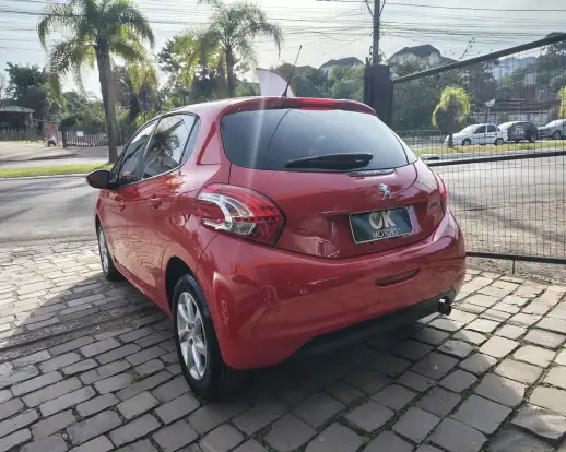 PEUGEOT-208-2015