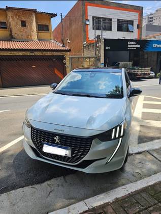 PEUGEOT 208 1.6 16V FLEX GRIFFE AT6