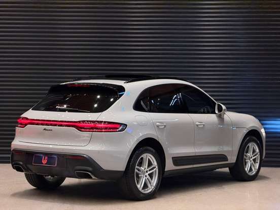 PORSCHE-MACAN-2024