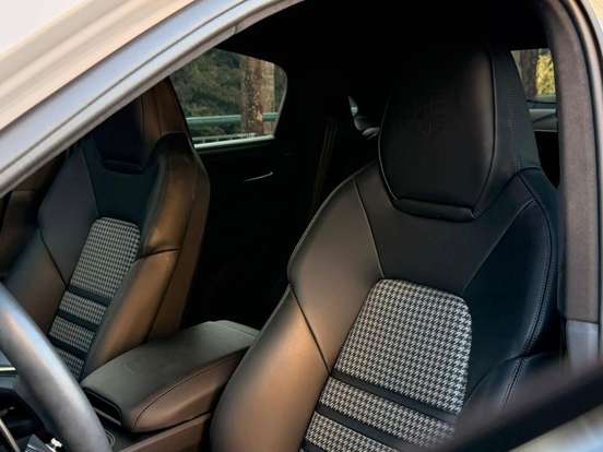 PORSCHE-CAYENNE-2025