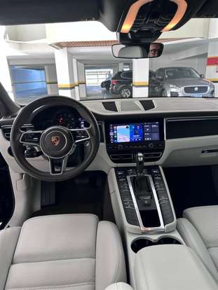 PORSCHE-MACAN-2021