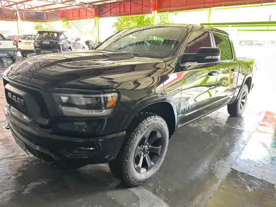 RAM 1500 5.7 V8 GASOLINA REBEL CD 4X4 AUTOMÁTICO
