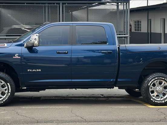 RAM-2500-6.7 I6 TURBO DIESEL LARAMIE CD 4X4 AUTOMÁTICO RAM-2500-2023