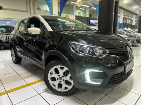 RENAULT CAPTUR 1.6 16V SCE FLEX LIFE X-TRONIC RENAULT CAPTUR 1.6 16V SCE FLEX LIFE X-TRONIC