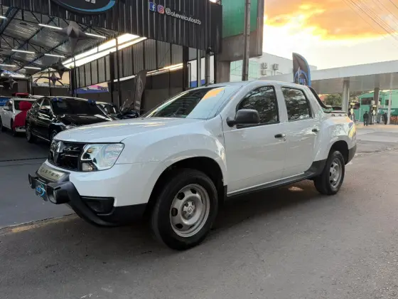 RENAULT DUSTER OROCH 1.6 16V SCE FLEX EXPRESS MANUAL RENAULT DUSTER OROCH 1.6 16V SCE FLEX EXPRESS MANUAL