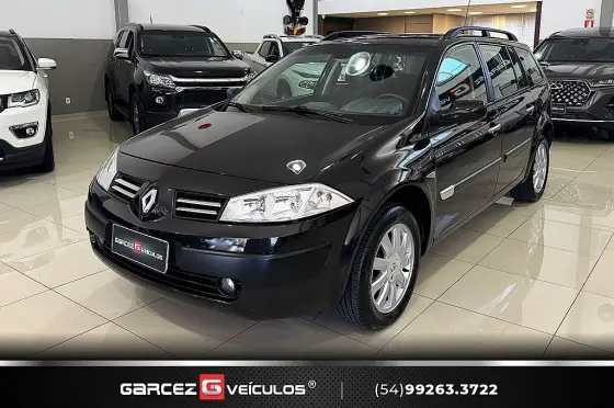 RENAULT MEGANE 1.6 DYNAMIQUE GRAND TOUR 16V FLEX 4P MANUAL RENAULT MEGANE 1.6 DYNAMIQUE GRAND TOUR 16V FLEX 4P MANUAL