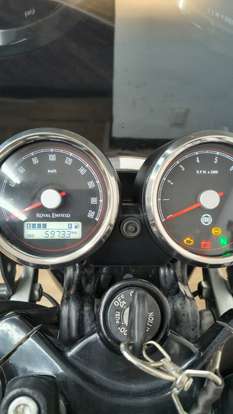 ROYAL ENFIELD-INTERCEPTOR-2023