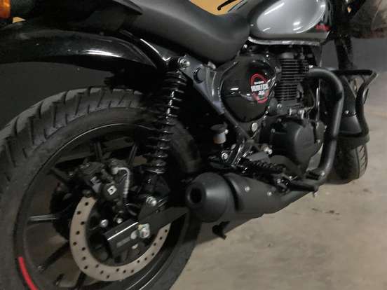 ROYAL ENFIELD-HUNTER 350-2025
