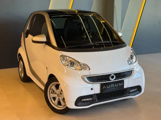 SMART FORTWO 1.0 COUPÊ TURBO 12V GASOLINA 2P AUTOMÁTICO SMART FORTWO 1.0 COUPÊ TURBO 12V GASOLINA 2P AUTOMÁTICO