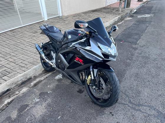SUZUKI GSX-R750 