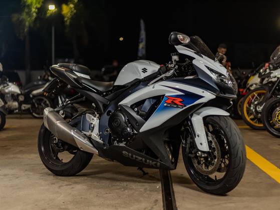 SUZUKI GSX-R750 