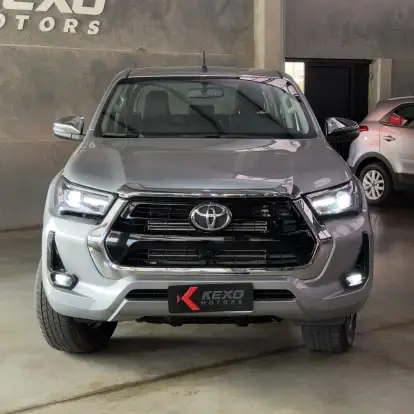 TOYOTA-HILUX-2024