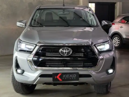 TOYOTA-HILUX-2.8 D-4D TURBO DIESEL CD SRV 4X4 AUTOMÁTICO TOYOTA-HILUX-2024
