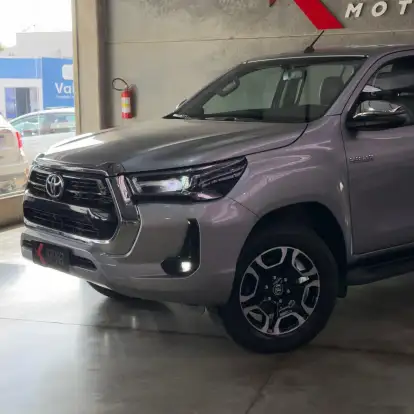 TOYOTA-HILUX-2024